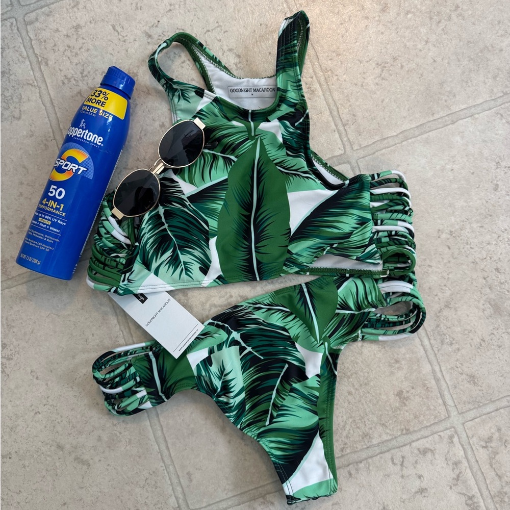 Goodnight Macaroon Green Leaf Print Bikini